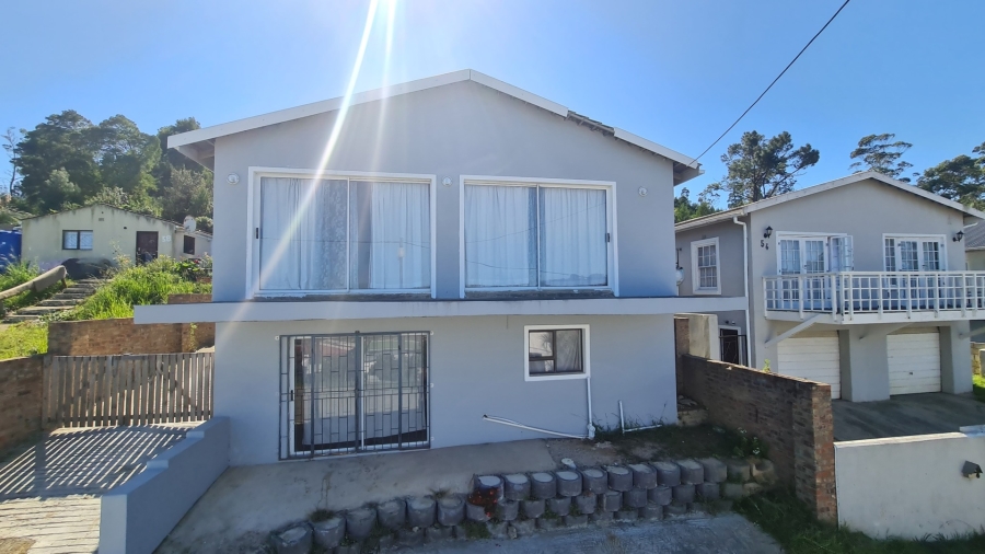 5 Bedroom Property for Sale in Hornlee East Western Cape